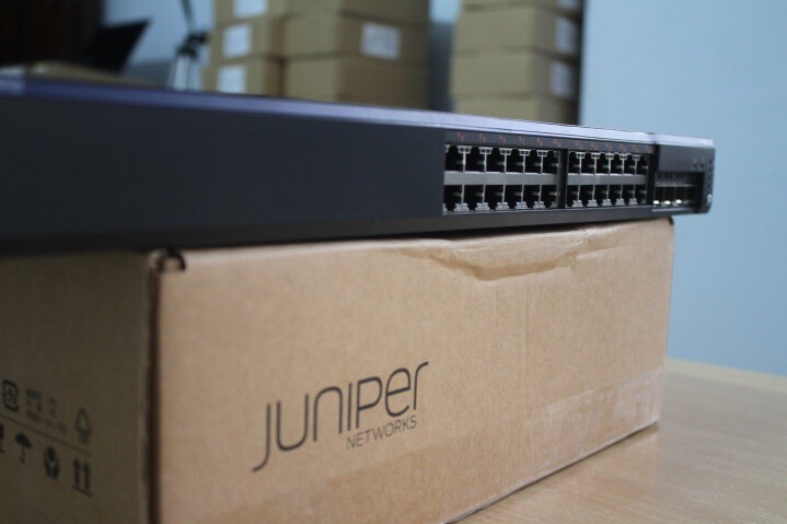 Địa chỉ uy tín bán Switch Juniper EX4200 series giá rẻ nhất Việt nam