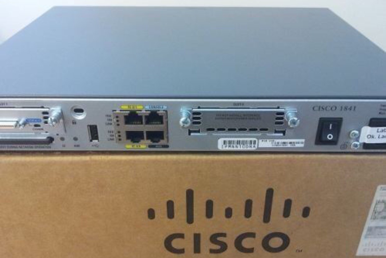 Bộ định tuyến router Cisco 1941 Cisco 1921 vs Cisco 1841 có gì nổi bật